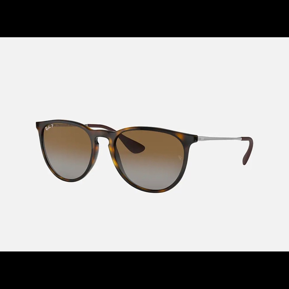 ERIKA Classic Raybans Poloarized lightly worn